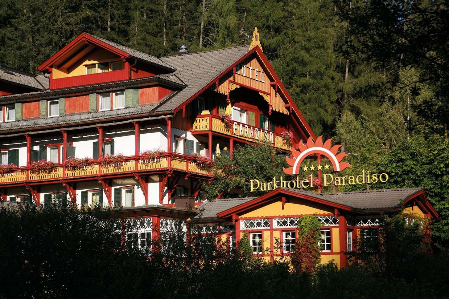 Parkhotel Sole Paradiso San Candido Exterior foto
